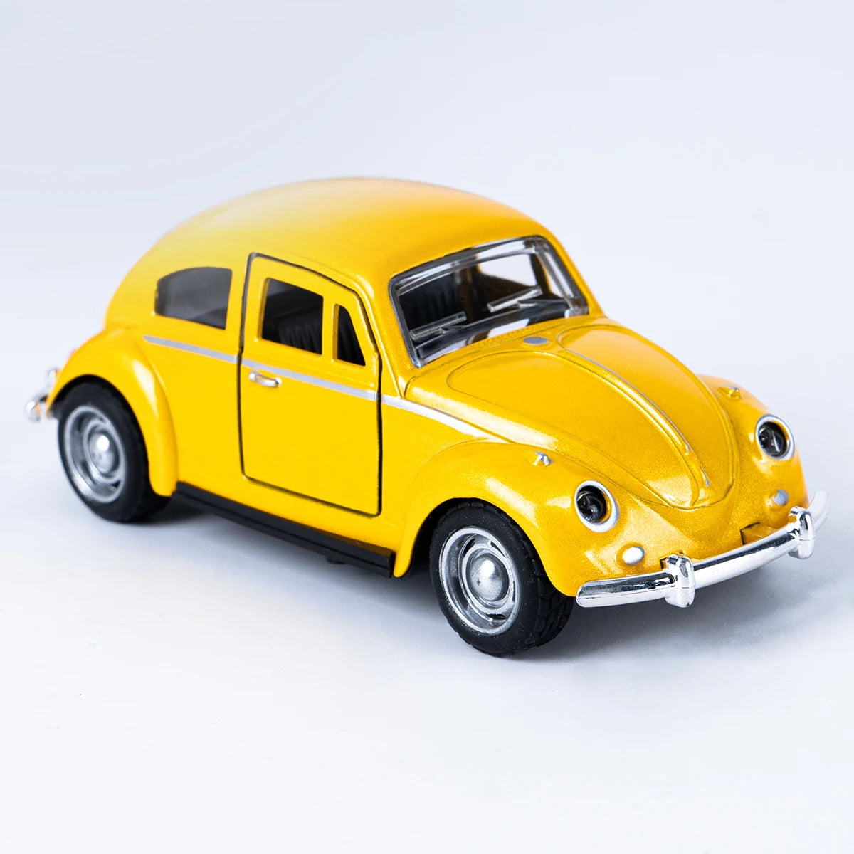 Classic 1:36 Retro Beetle Alloy Car Model with Opening Doors