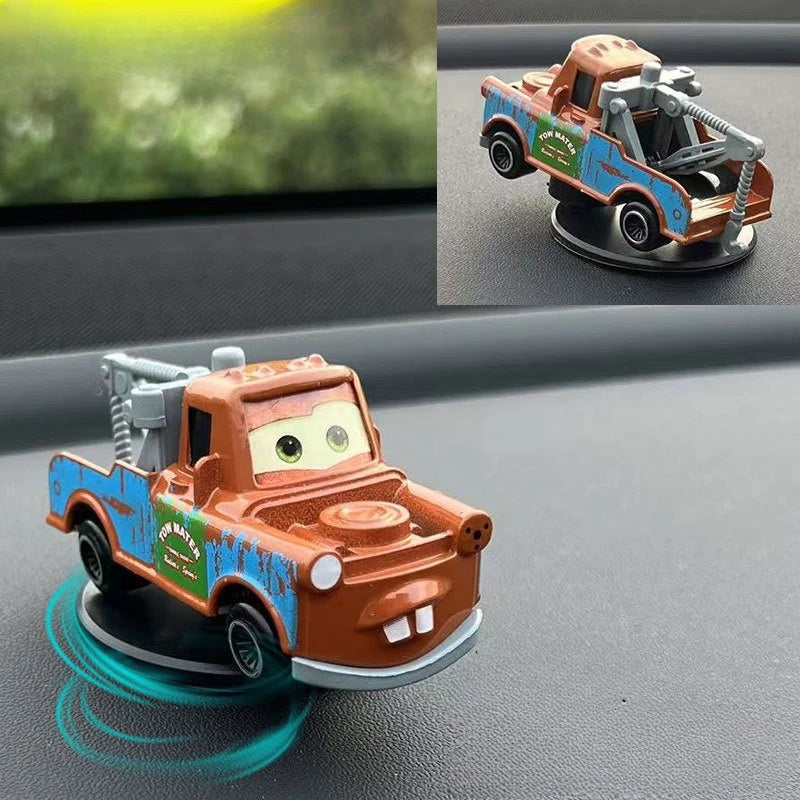Dashboard Drifter (Lightning McQueen & Tow Mater)